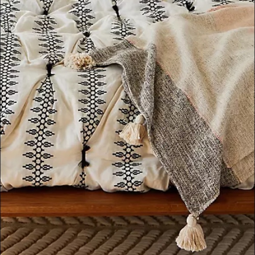 ISO! Throw Blanket